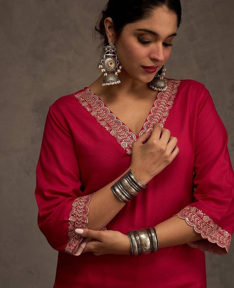 Embroidered Viscose Rayon Straight Thread Work Kurta With Trousers