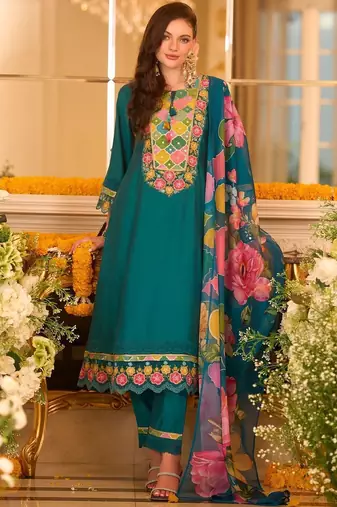 Women Floral Embroidered Kurta with Trousers & Dupatta