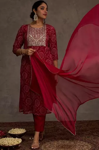 Women Ethnic Motifs Embroidered Kurta with Trousers & Dupatta