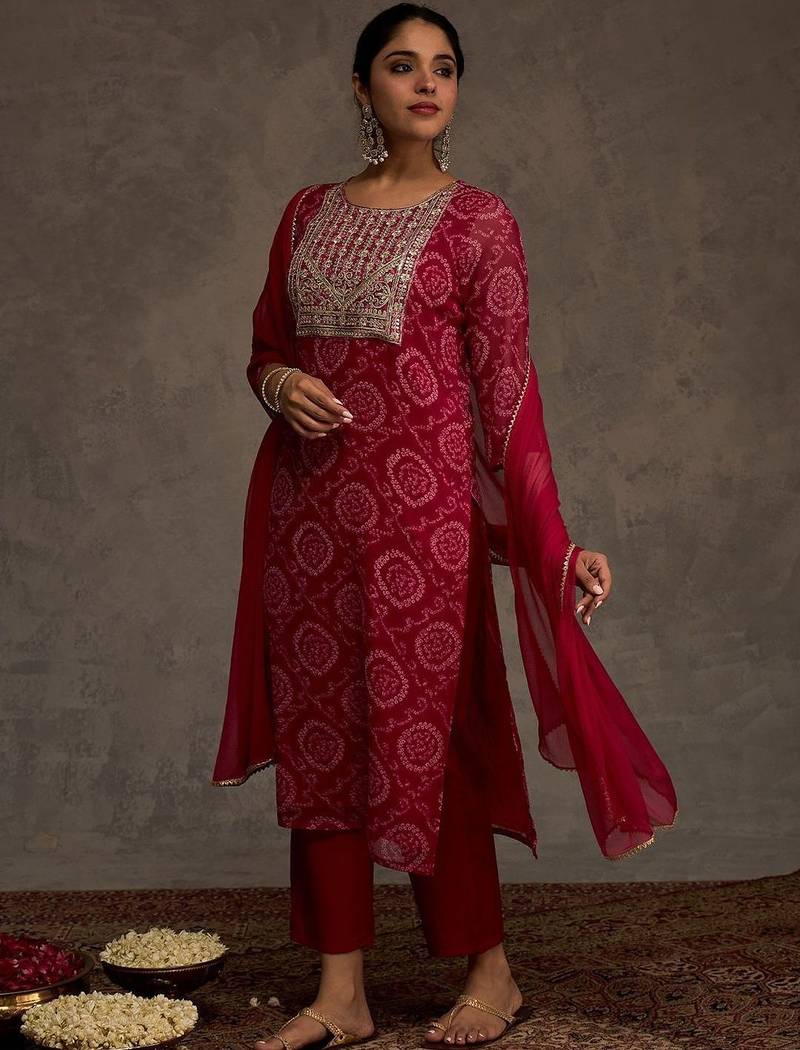 Women Ethnic Motifs Embroidered Kurta with Trousers & Dupatta
