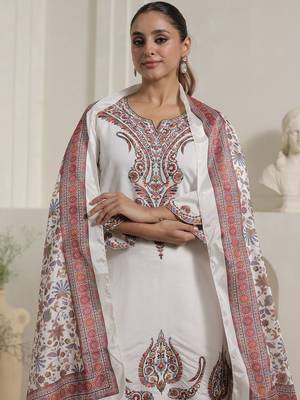 Women Ethnic Motifs Embroidered Regular Kurta with Palazzos & Dupatta 2