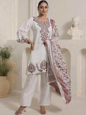 Women Ethnic Motifs Embroidered Regular Kurta with Palazzos & Dupatta 3