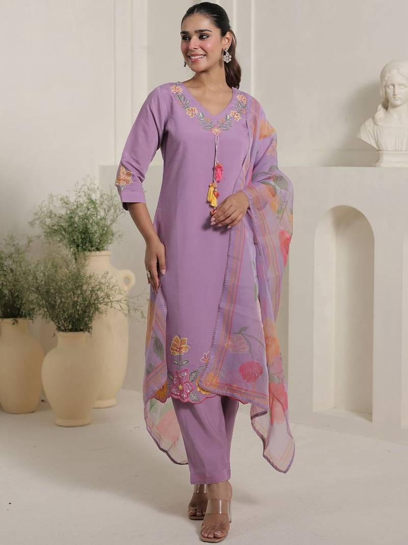 Women Floral Printed Kurta with Trouser & Dupatta