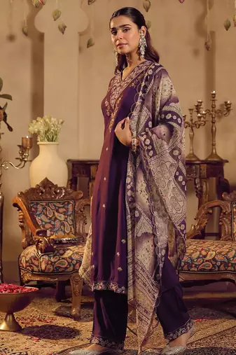 Women Ethnic Motifs Printed Kurta with Trouser & Dupatta