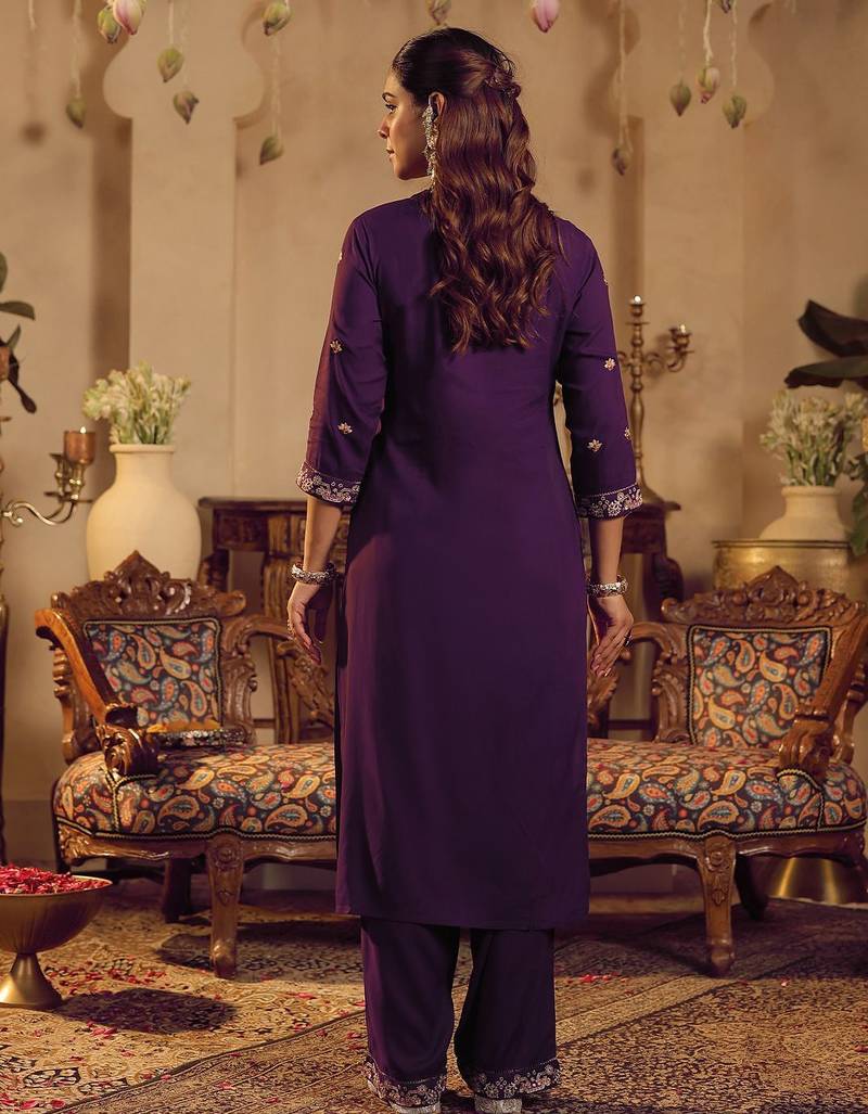 Women Ethnic Motifs Printed Kurta with Trouser & Dupatta