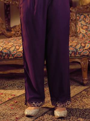 Women Ethnic Motifs Printed Kurta with Trouser & Dupatta 7