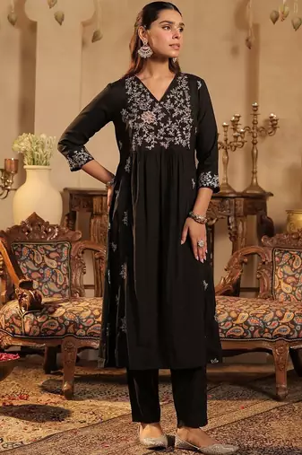 Floral Embroidered Pleated V-Neck Thread Work A-Line Kurta with Trousers