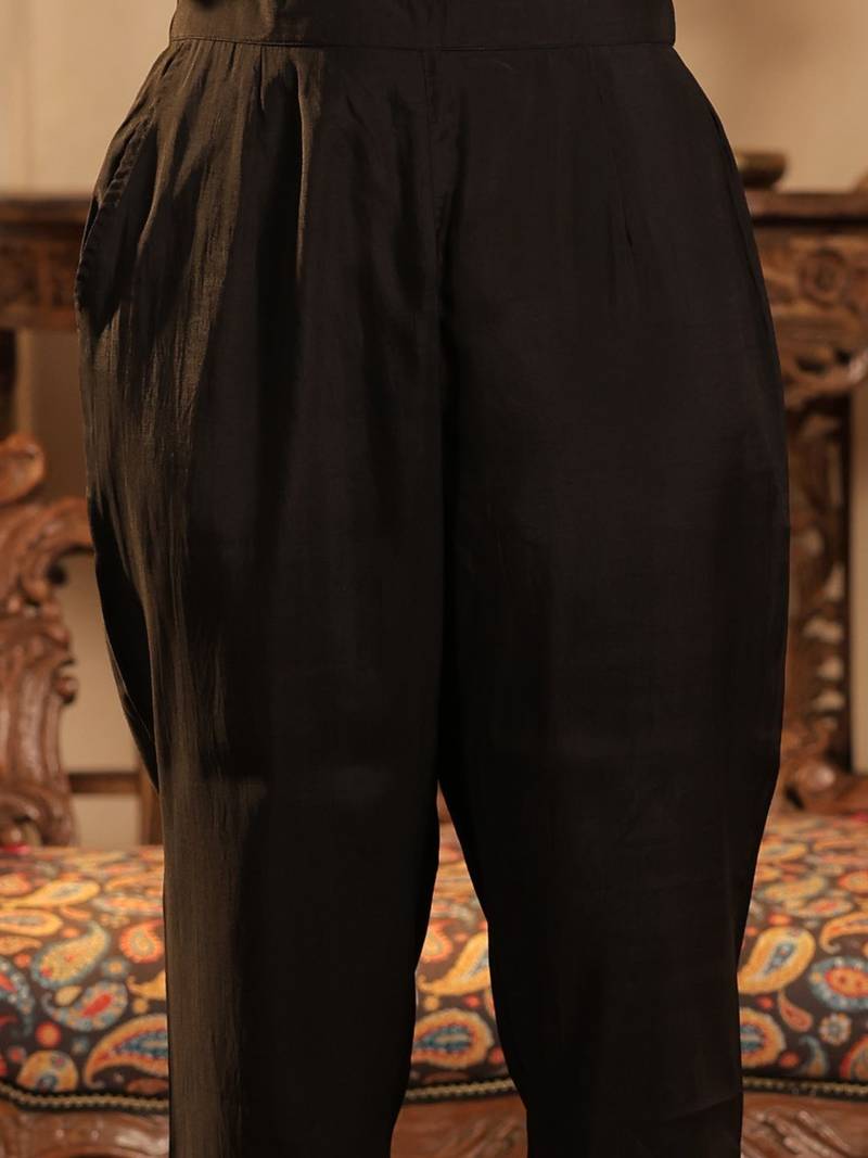 Floral Embroidered Pleated V-Neck Thread Work A-Line Kurta with Trousers