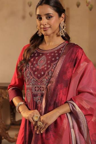 Women Solid Kurta with Trousers & Dupatta