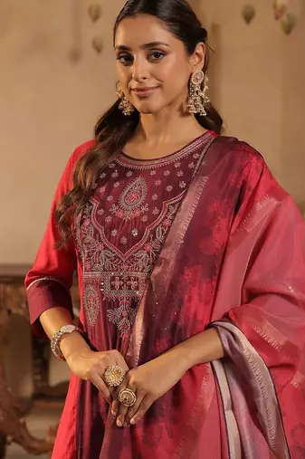 Women Solid Kurta with Trousers & Dupatta