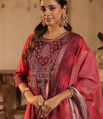 Women Solid Kurta with Trousers & Dupatta