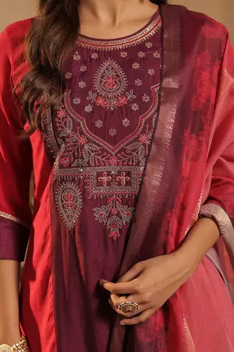 Women Solid Kurta with Trousers & Dupatta