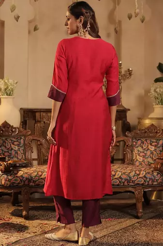Women Solid Kurta with Trousers & Dupatta
