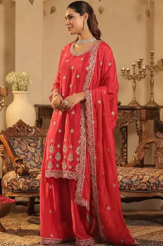 Ethnic Motifs Embroidered Straight Chinon Kurta & Palazzos With Dupatta