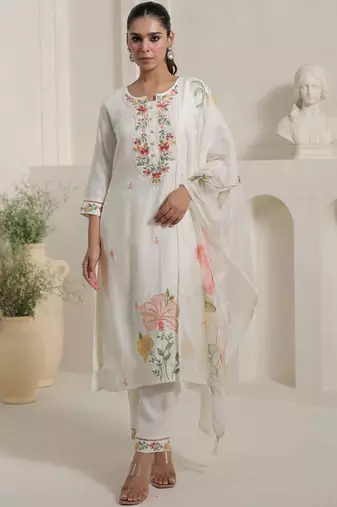 Women Floral Embroidered Kurta with Trousers & Dupatta