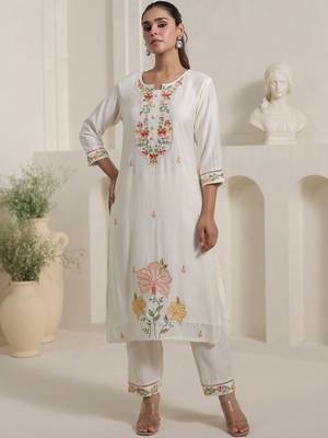 Women Floral Embroidered Kurta with Trousers & Dupatta 5