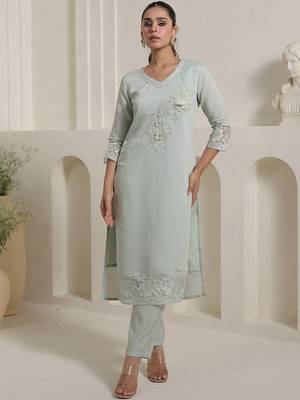 Women Floral Embroidered Beads and Stones Kurta with Trousers & Dupatta 3
