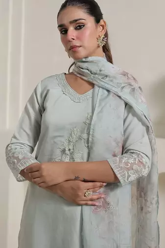 Women Floral Embroidered Beads and Stones Kurta with Trousers & Dupatta