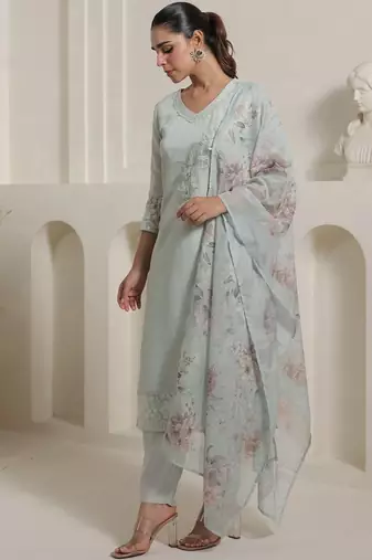 Women Floral Embroidered Beads and Stones Kurta with Trousers & Dupatta