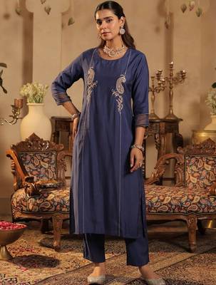 Women Paisley Embroidered Sequinned Kurta with Trousers & Dupatta 5