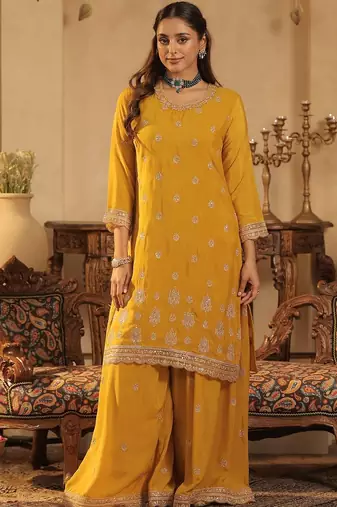 Women Ethnic Motifs Embroidered Regular Sequinned Kurta Set With Dupatta