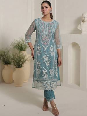 Women Floral Embroidered Kurta with Trousers & Dupatta 5