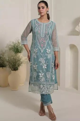 Women Floral Embroidered Kurta with Trousers & Dupatta