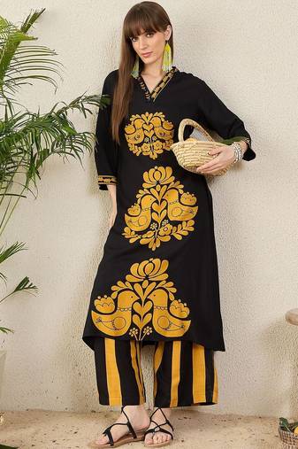 Women Ethnic Motifs Printed A-Line Kurta with Palazzos