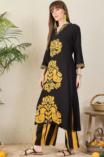 Women Ethnic Motifs Printed A-Line Kurta with Palazzos