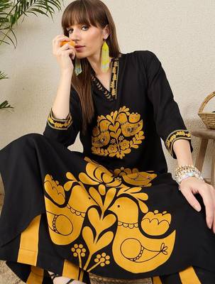 Women Ethnic Motifs Printed A-Line Kurta with Palazzos 6