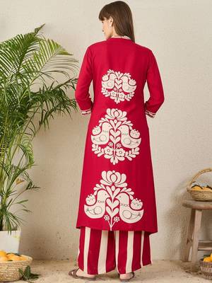 Geometric Printed V-Neck Straight Kurta & Palazzos 4