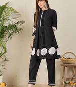 Women Geometric Printed Cotton A-Line Kurta with Trousers