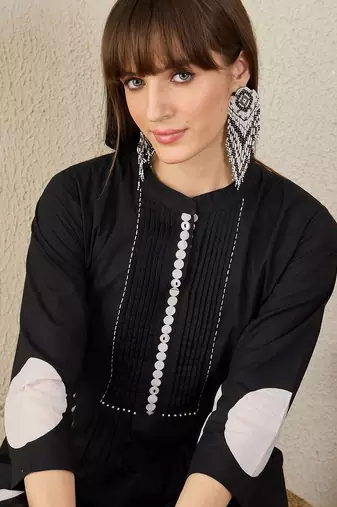 Women Geometric Printed Cotton A-Line Kurta with Trousers