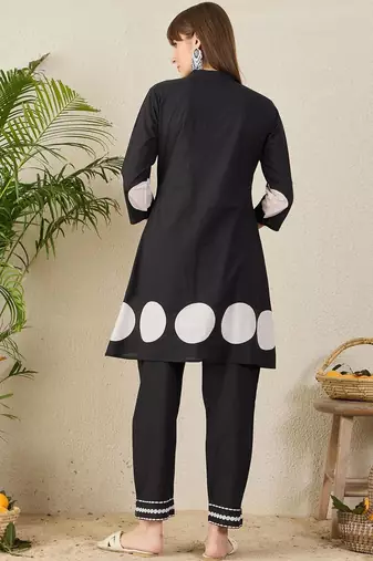 Women Geometric Printed Cotton A-Line Kurta with Trousers