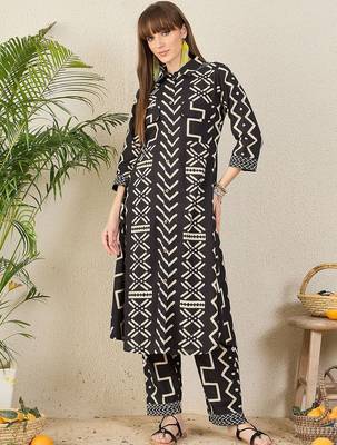 Women Geometric Printed Cotton A-Line Kurta with Trousers 1