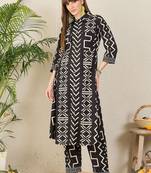 Women Geometric Printed Cotton A-Line Kurta with Trousers
