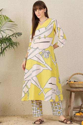 Women Ethnic Motifs Printed V Neck Pure Cotton Kurta with Trousers