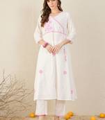 Women Floral Embroidered Cotton A-Line Kurta with Trousers