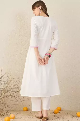 Women Floral Embroidered Cotton A-Line Kurta with Trousers