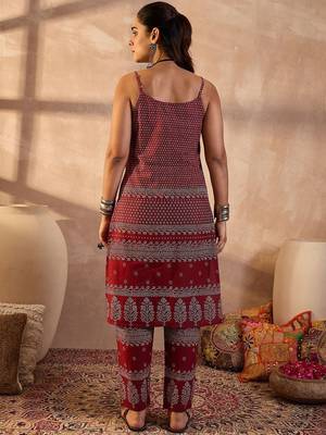 Women Ethnic Motifs Printed Pure Cotton Kurta with Trousers 4