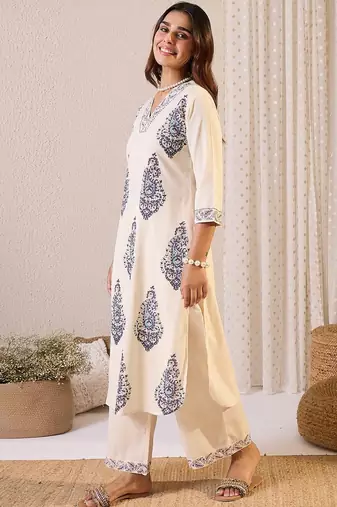 Women Paisley Printed Cotton Kurta with Palazzos