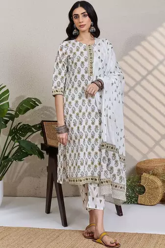Women Floral Printed Cotton Kurta with Trousers & Dupatta