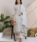 Women Floral Printed Cotton Kurta with Trousers & Dupatta
