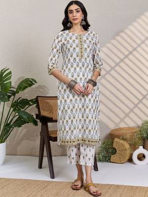 Women Floral Printed Cotton Kurta with Trousers & Dupatta 2