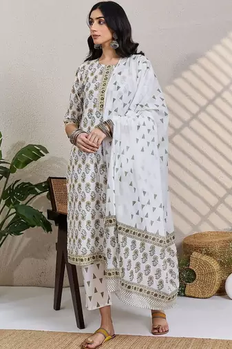 Women Floral Printed Cotton Kurta with Trousers & Dupatta