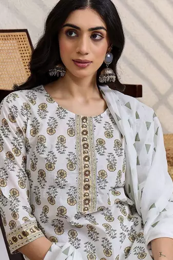 Women Floral Printed Cotton Kurta with Trousers & Dupatta