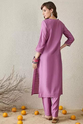 Floral Embroidered V-Neck Kurta with Trousers