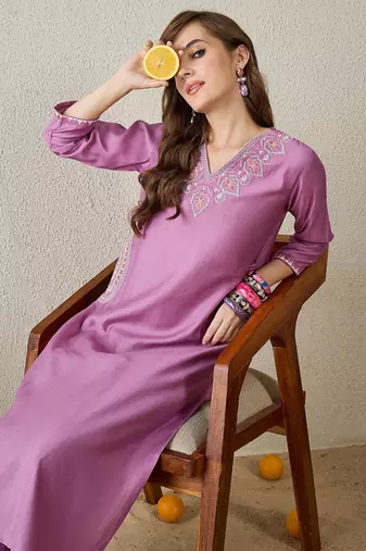 Floral Embroidered V-Neck Kurta with Trousers