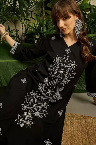 Women Embroidered Regular Black Thread Work Kurta with Trousers