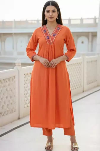 Women Ethnic Motifs Embroidered Kurta Set